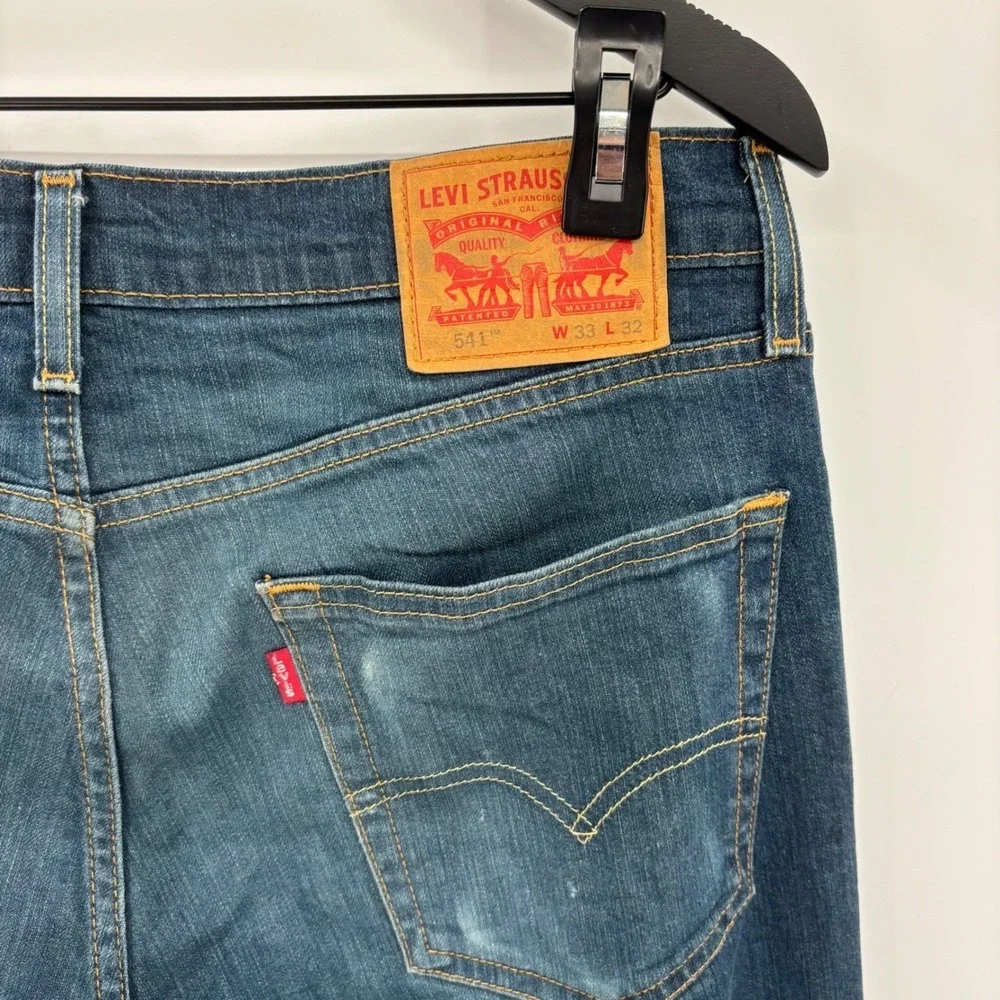 Levi's 541 Athletic Taper Jeans Mens 33x32 Dark Blue Stretch Denim 18181-0017